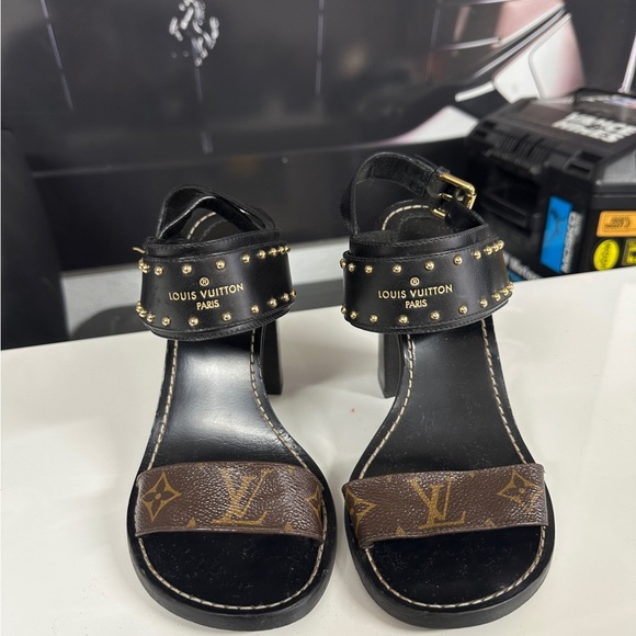 Louis Vuitton Heels - Picture 4 of 6
